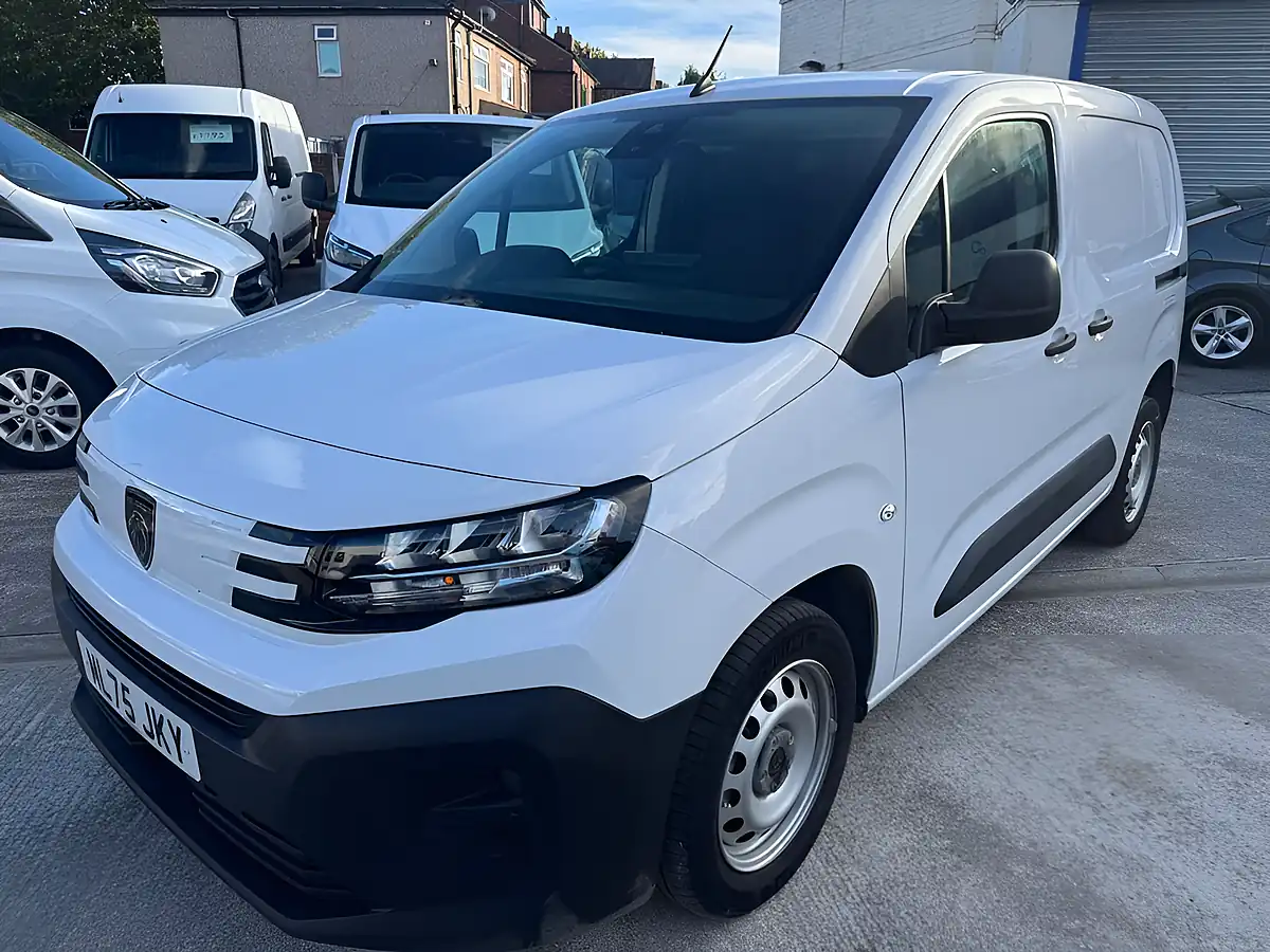 Used 2025 Peugeot Partner Professional-Plus Standard Panel Van Ice White - Interior and Exterior details 2