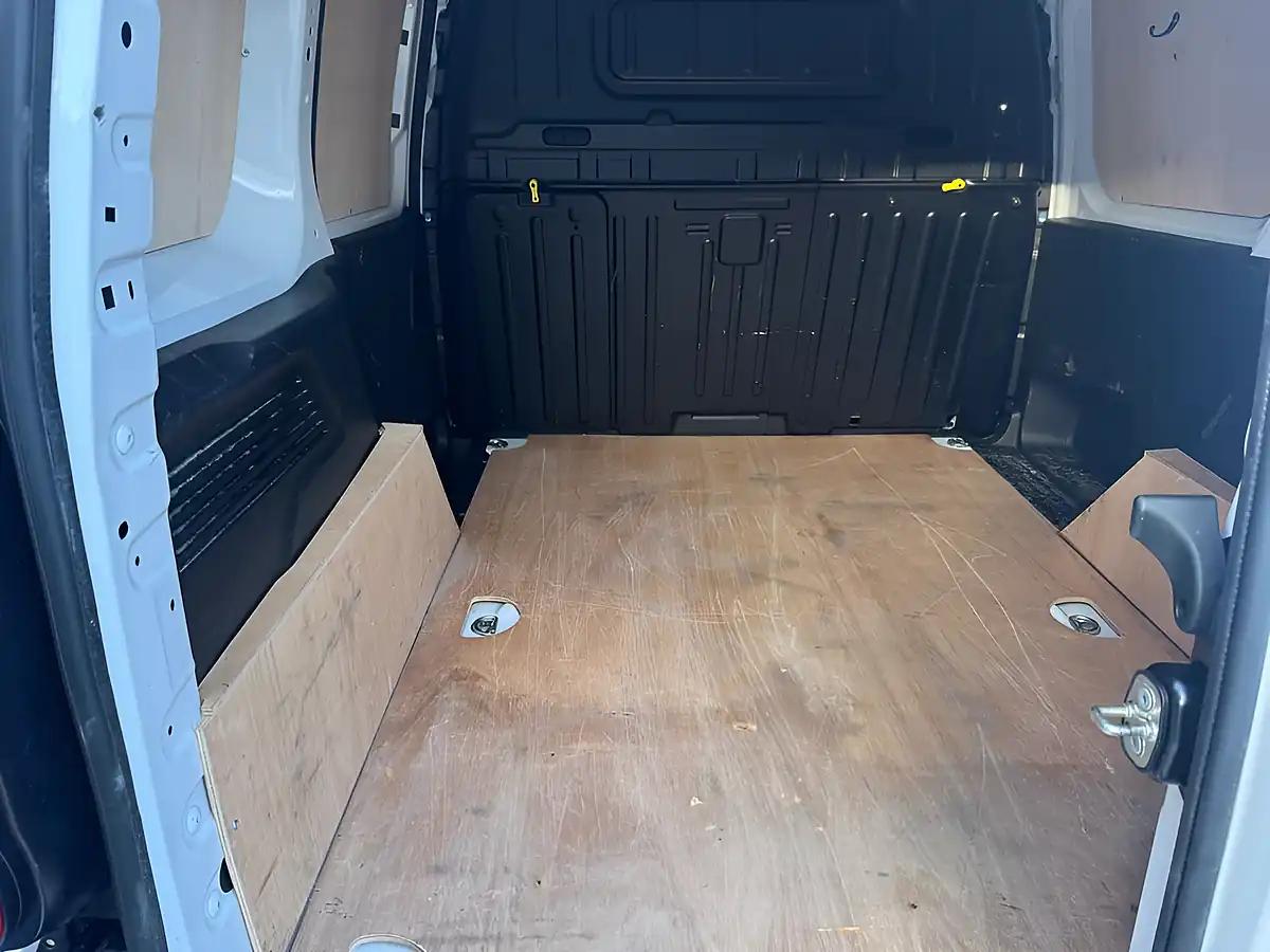 Used 2025 Peugeot Partner Professional-Plus Standard Panel Van Ice White - Interior and Exterior details 7