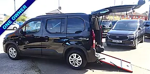 Used 2025 Peugeot Rifter Allure Black - Interior and Exterior details 12
