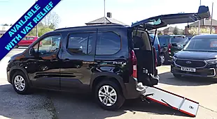 Used 2025 Peugeot Rifter Allure Black - Interior and Exterior details 14