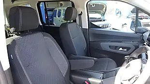 Used 2025 Peugeot Rifter Allure Black - Interior and Exterior details 15