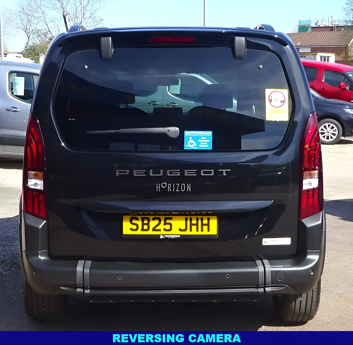 Used 2025 Peugeot Rifter Allure Black - Interior and Exterior details 6