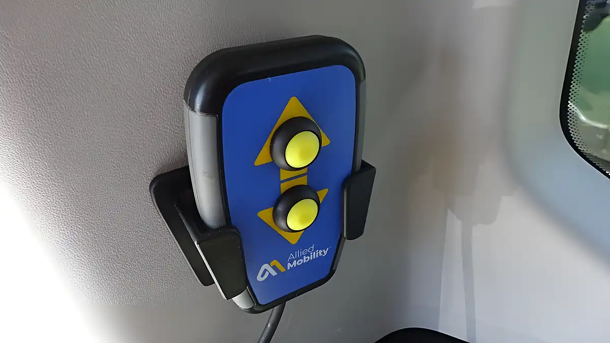Used 2025 Peugeot Rifter Allure Black - Interior and Exterior details 9