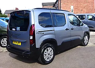 Used 2025 Peugeot Rifter Allure Grey - Interior and Exterior details 15