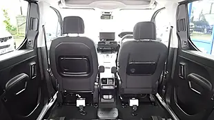 Used 2025 Peugeot Rifter GT Blue - Interior and Exterior details 17