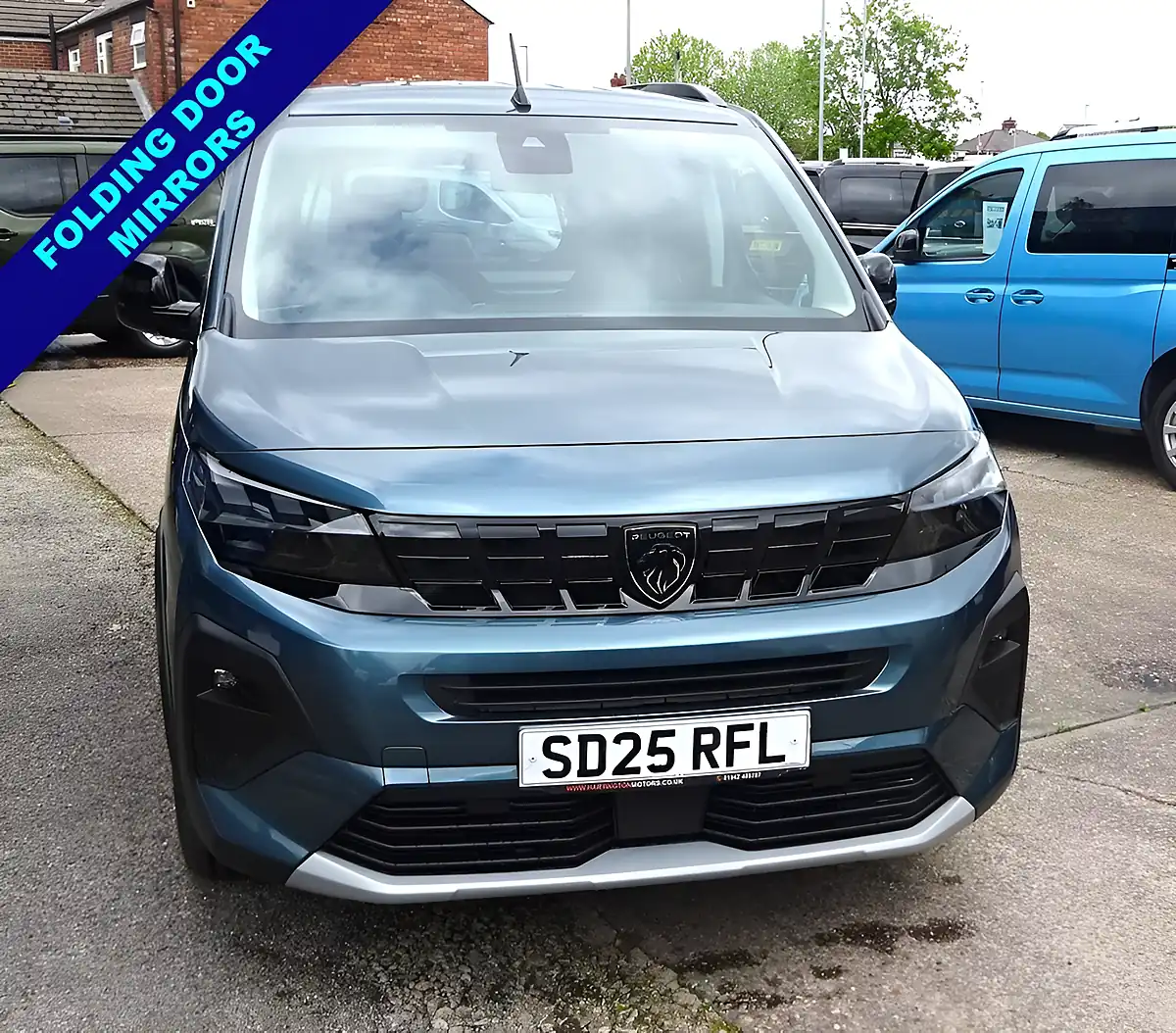 Used 2025 Peugeot Rifter GT Blue - Interior and Exterior details 3