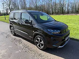 Used 2025 Peugeot Rifter Horizon Black - Interior and Exterior details 3