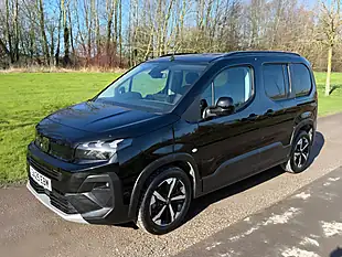 Used 2025 Peugeot Rifter Horizon Black - Interior and Exterior details 4