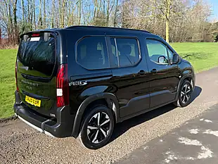 Used 2025 Peugeot Rifter Horizon Black - Interior and Exterior details 6