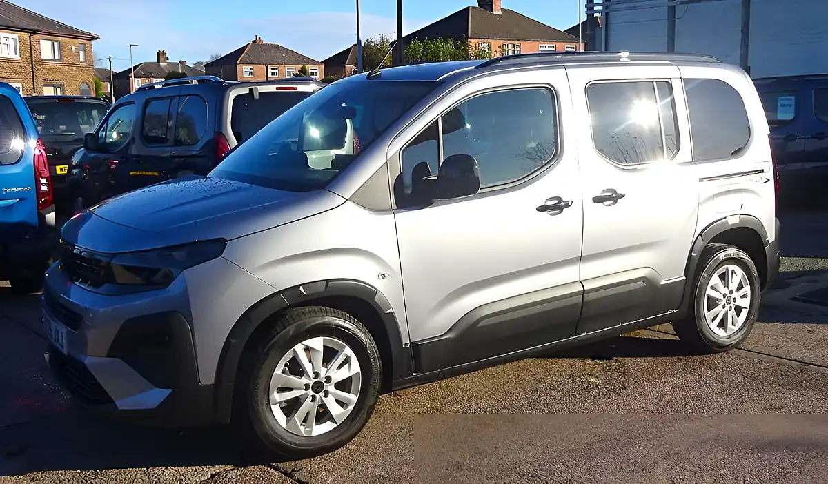 Used 2025 Peugeot Rifter Wheelchair Access Wav Grey - Interior and Exterior details 15