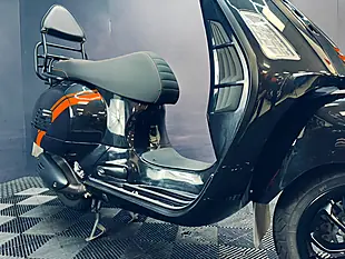 Used 2025 Piaggio Vespa Gtv Black - Interior and Exterior details 10