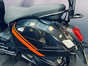 Used 2025 Piaggio Vespa Gtv Black - Interior and Exterior details 13