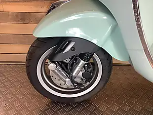Used 2025 Piaggio Vespa Primavera Green - Interior and Exterior details 18