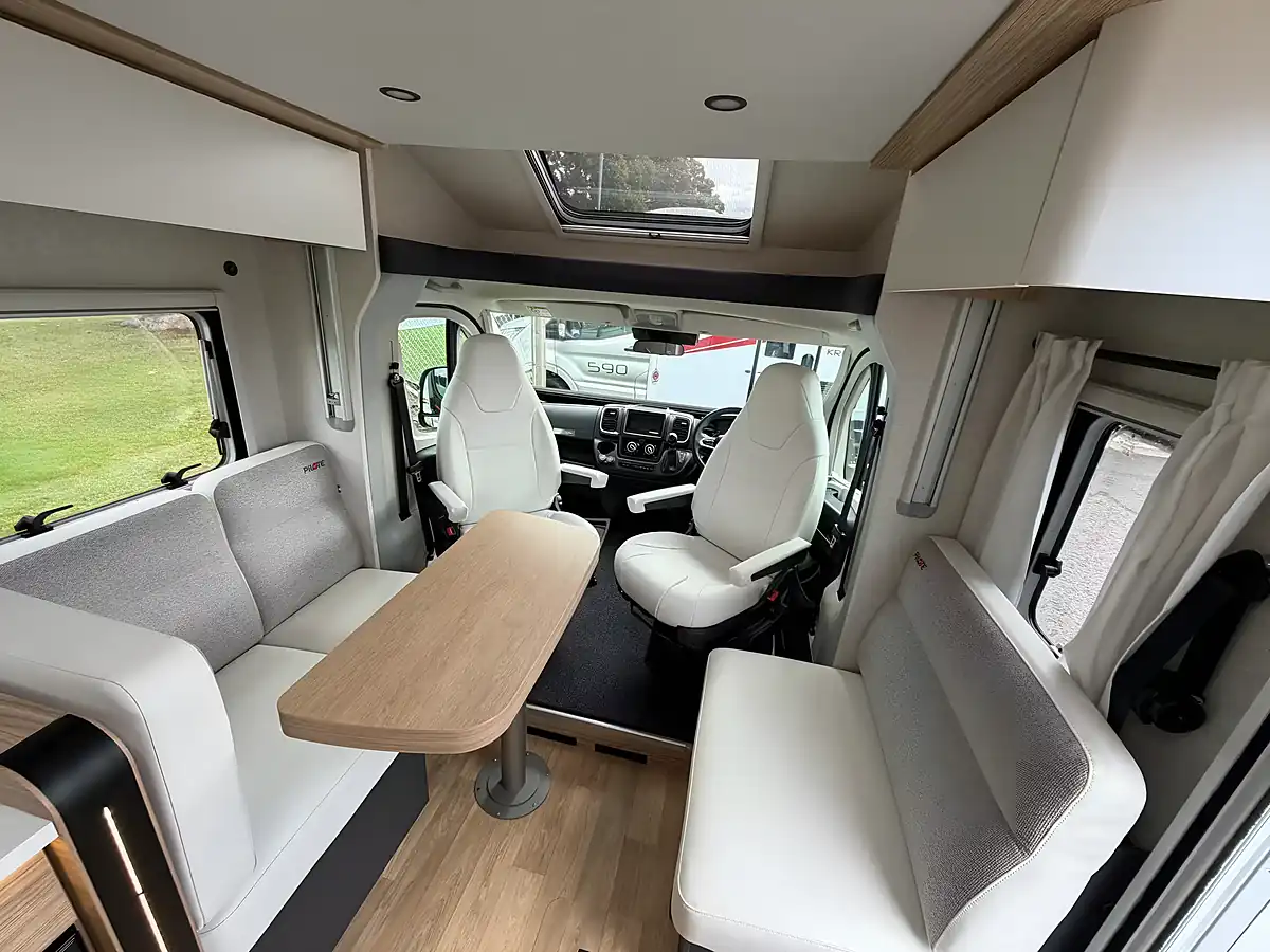 Used 2025 Pilote P720FGJ Selection - Interior and Exterior details 11