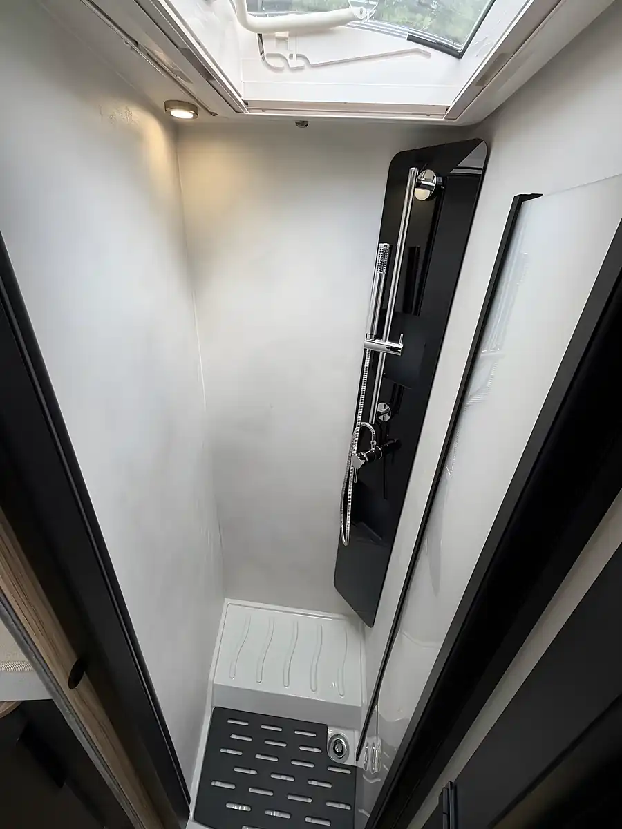 Used 2025 Pilote P720FGJ Selection - Interior and Exterior details 14