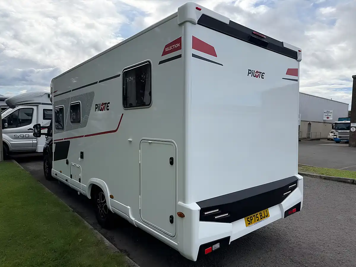 Used 2025 Pilote P720FGJ Selection - Interior and Exterior details 5