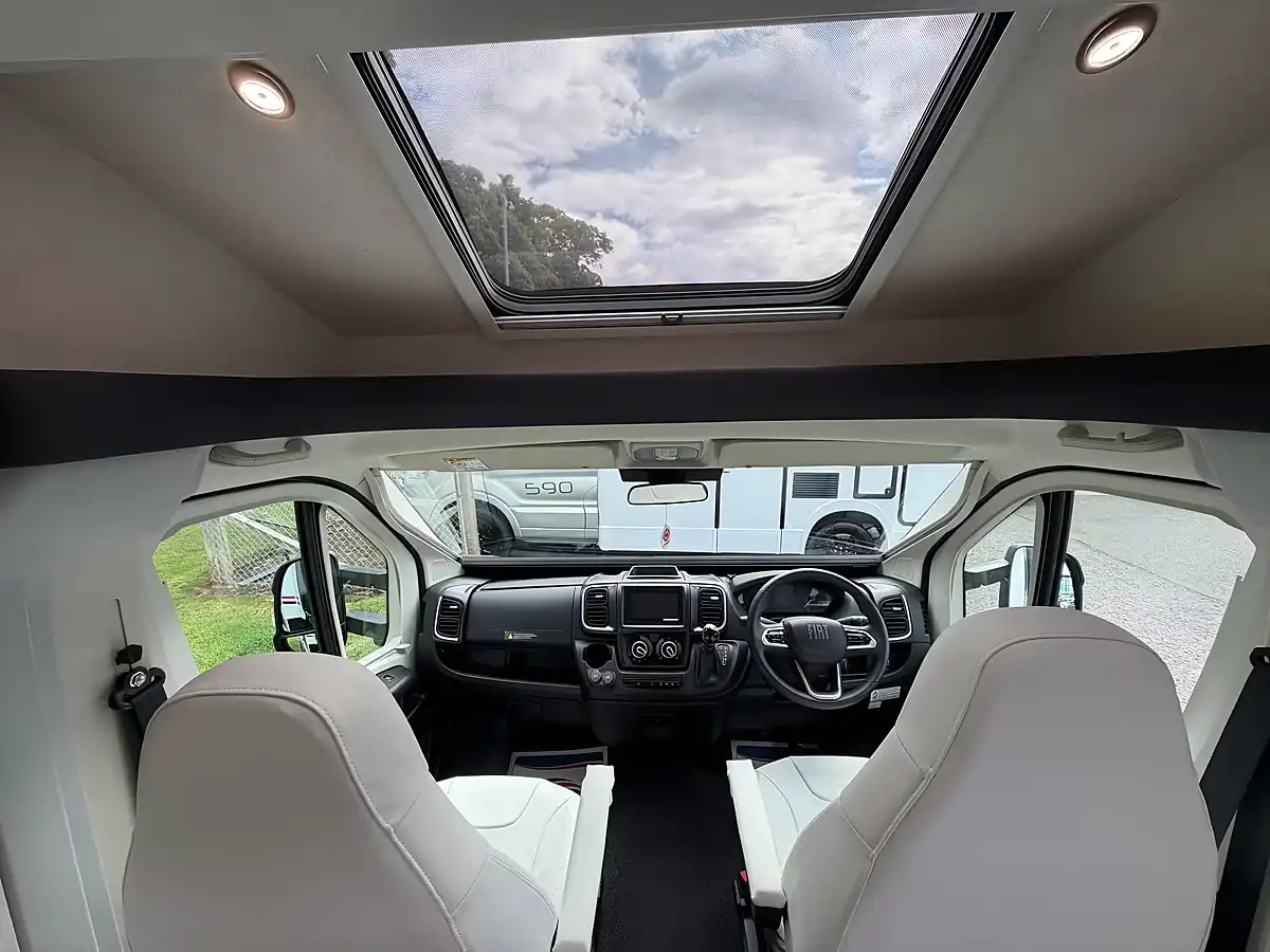 Used 2025 Pilote P720FGJ Selection - Interior and Exterior details 9