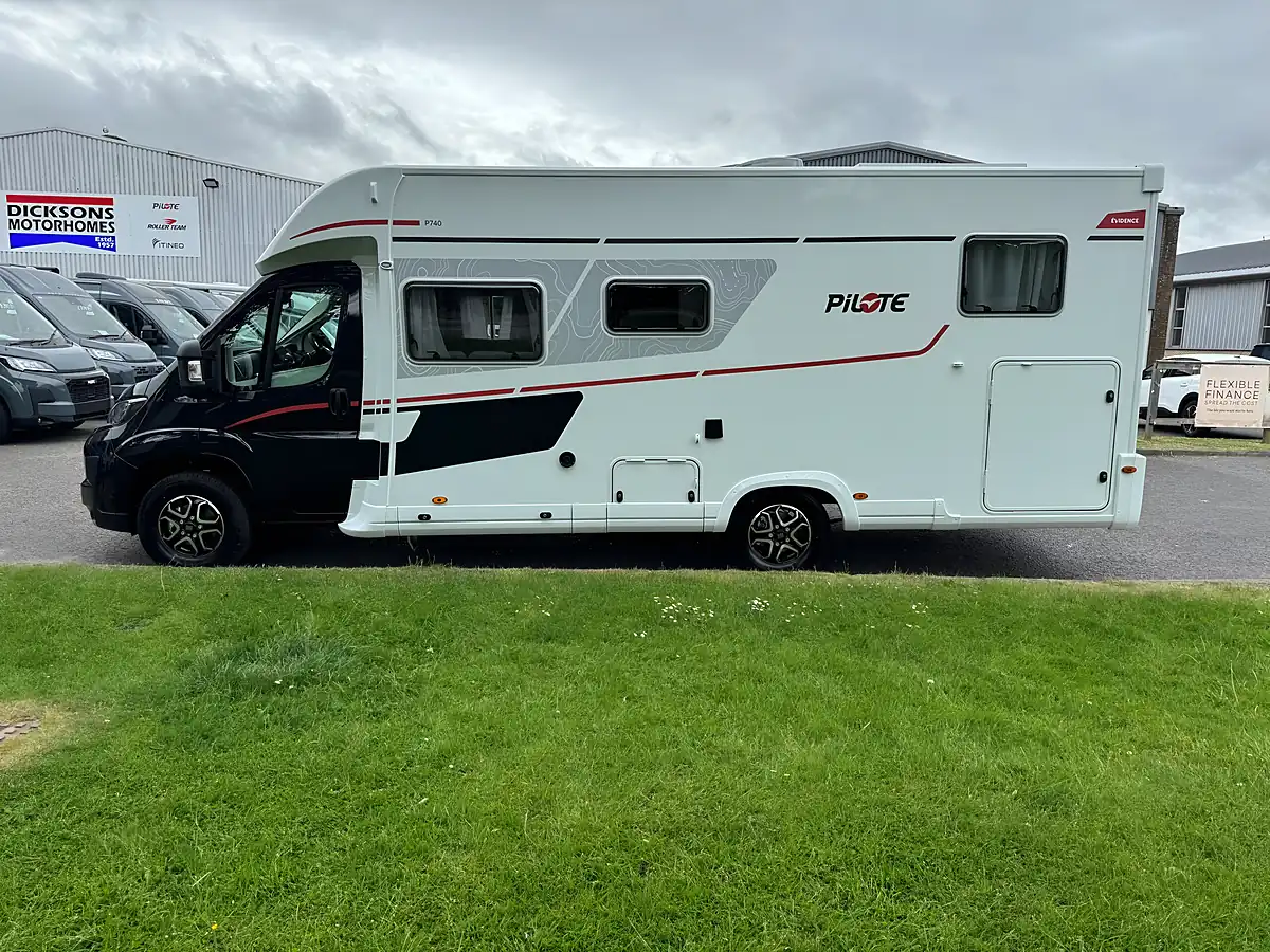 Used 2025 Pilote P740FGJ Evidence - Interior and Exterior details 4