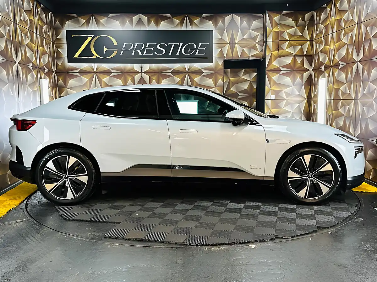 Used 2025 Polestar Polestar 4 Long Range Plus Grey - Interior and Exterior details 8