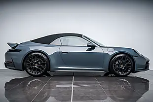 Used 2025 Porsche 911 Carrera Convertible Grey - Interior and Exterior details 10
