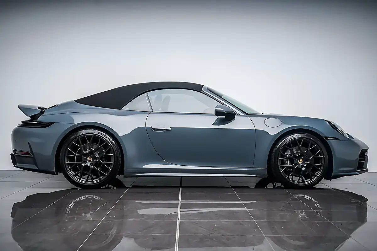 Used 2025 Porsche 911 Carrera Convertible Grey - Interior and Exterior details 10