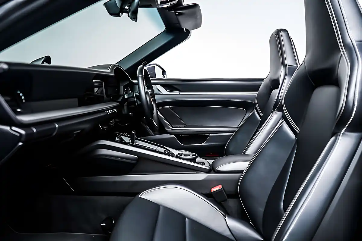 Used 2025 Porsche 911 Carrera Convertible Grey - Interior and Exterior details 7
