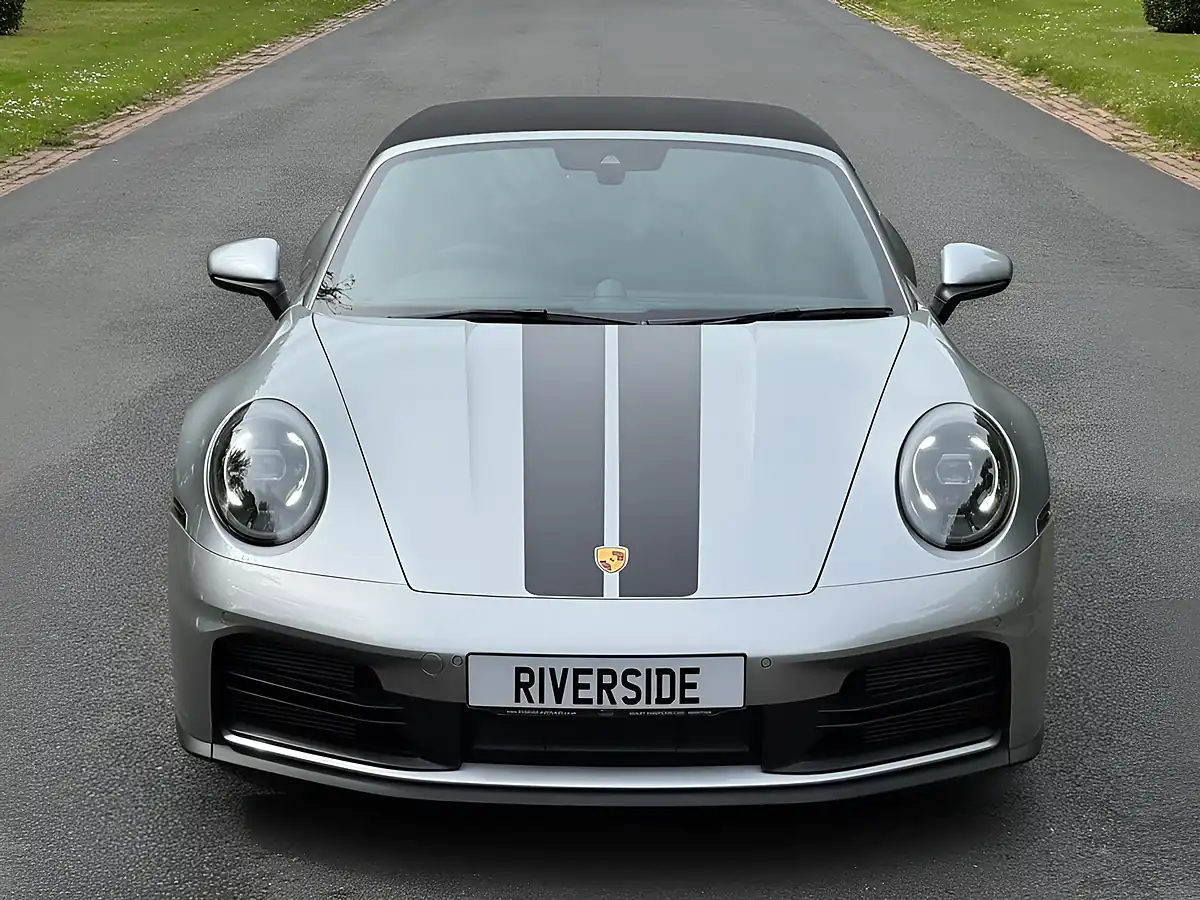 Used 2025 Porsche 911 Carrera Convertible Silver - Interior and Exterior details 10