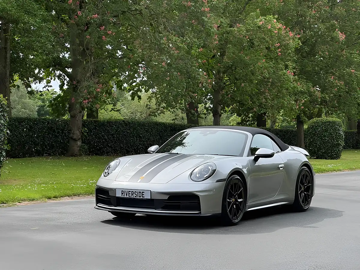 Used 2025 Porsche 911 Carrera Convertible Silver - Interior and Exterior details 11