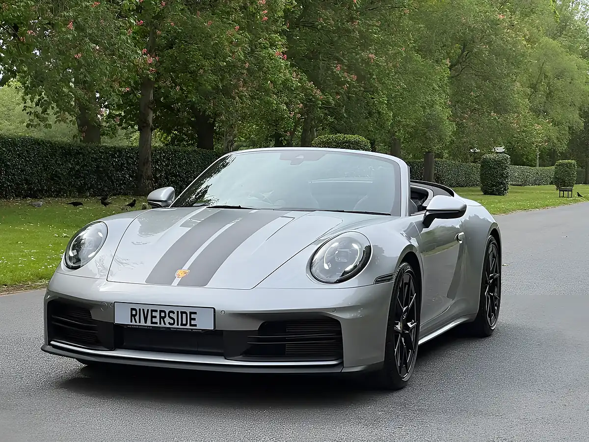 Used 2025 Porsche 911 Carrera Convertible Silver - Interior and Exterior details 13