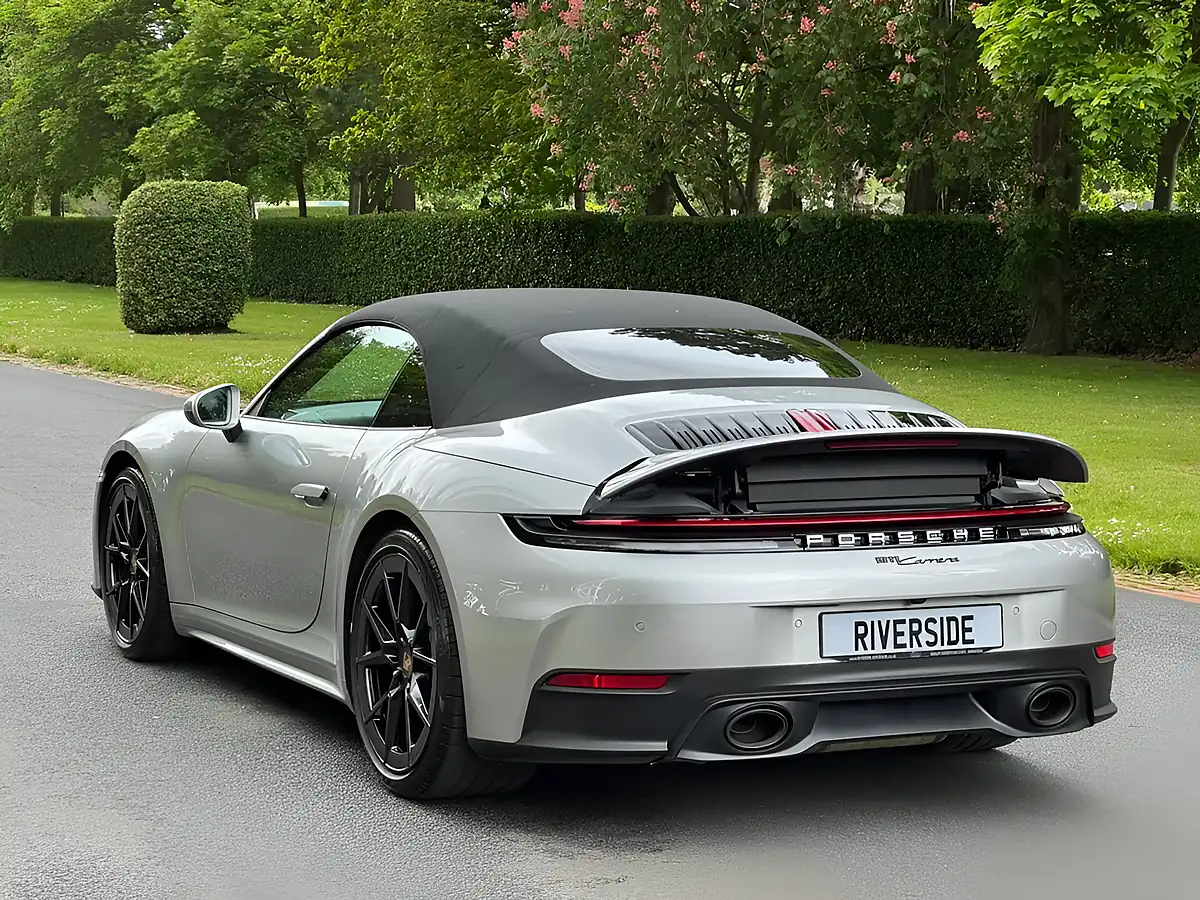 Used 2025 Porsche 911 Carrera Convertible Silver - Interior and Exterior details 15
