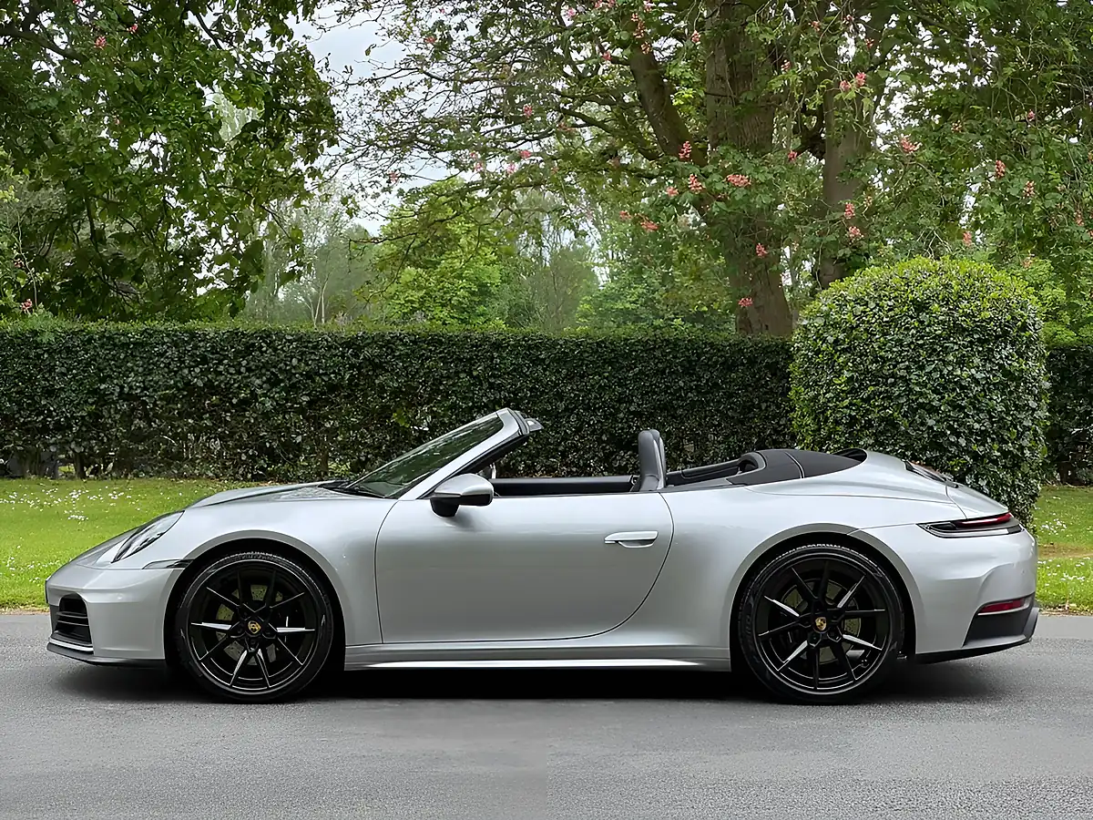 Used 2025 Porsche 911 Carrera Convertible Silver - Interior and Exterior details 3