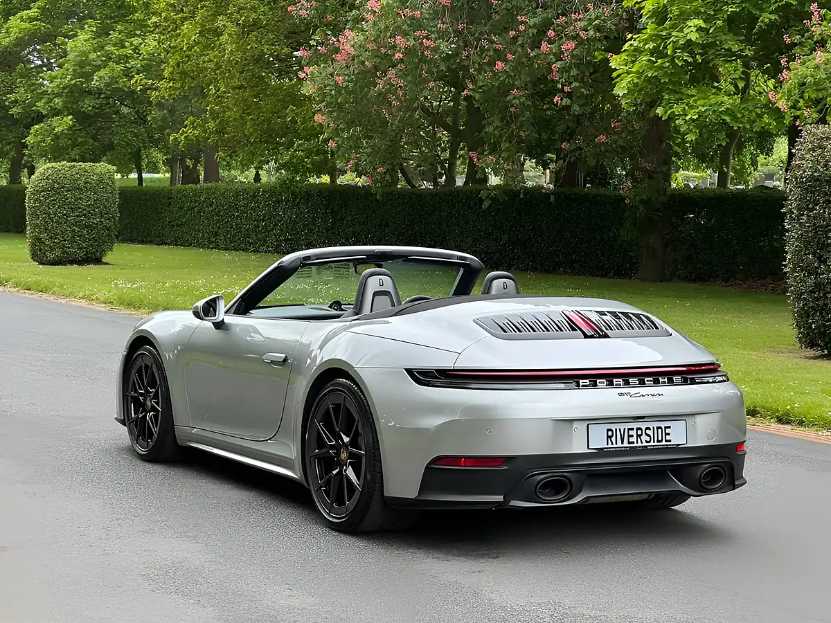Used 2025 Porsche 911 Carrera Convertible Silver - Interior and Exterior details 6