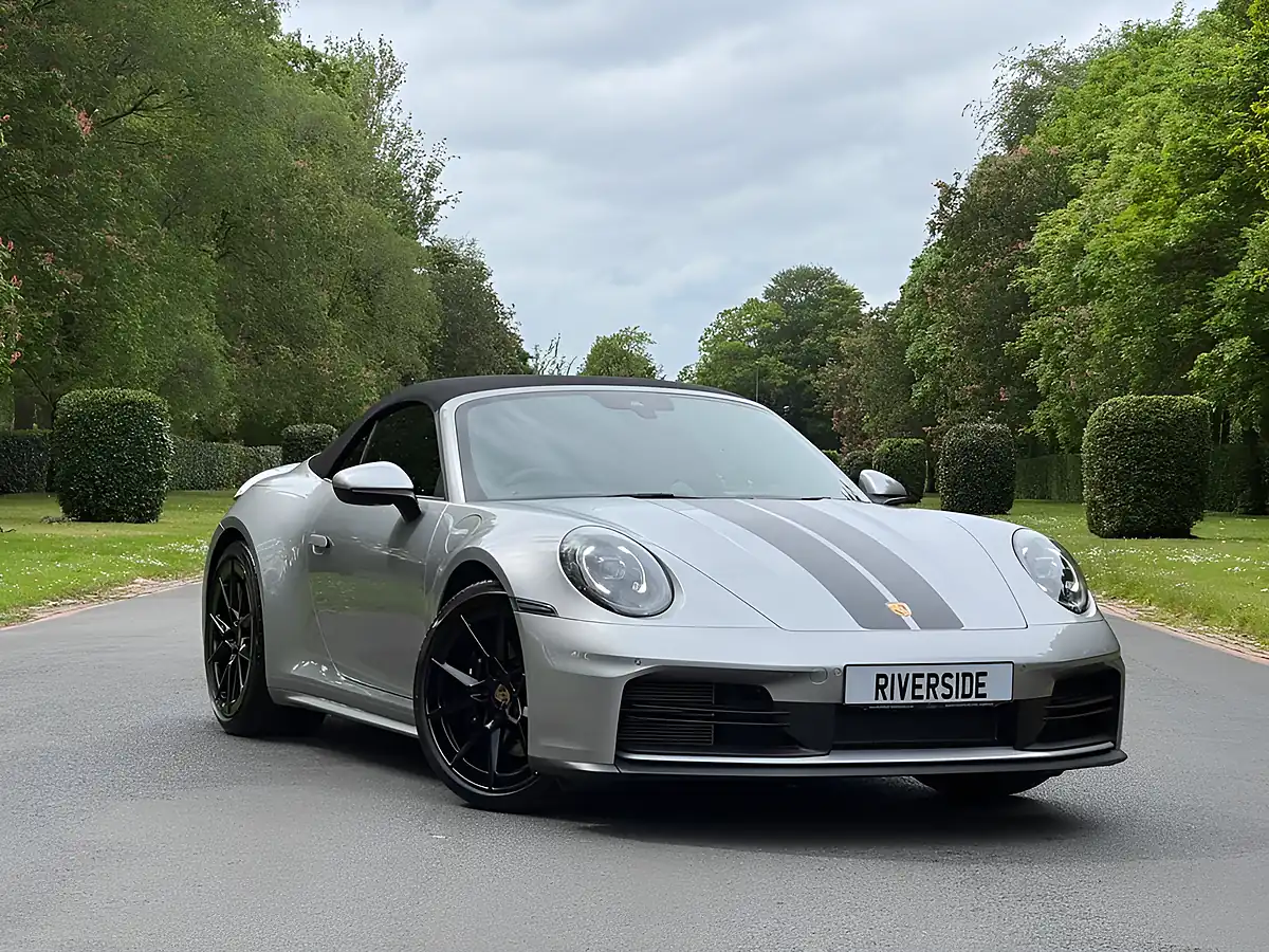 Used 2025 Porsche 911 Carrera Convertible Silver - Interior and Exterior details 8