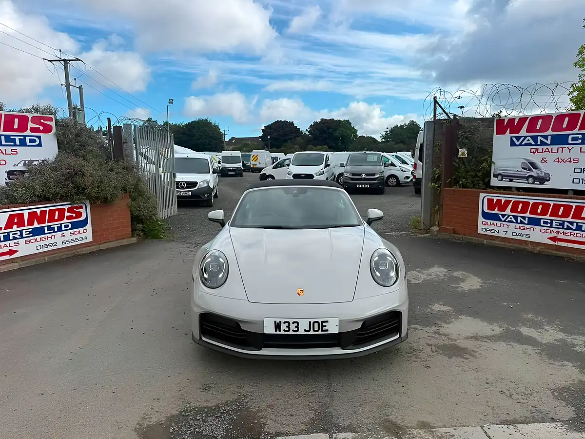 Used 2025 Porsche 911 Carrera Grey - Interior and Exterior details 2