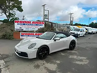 Used 2025 Porsche 911 Carrera Grey - Interior and Exterior details 3