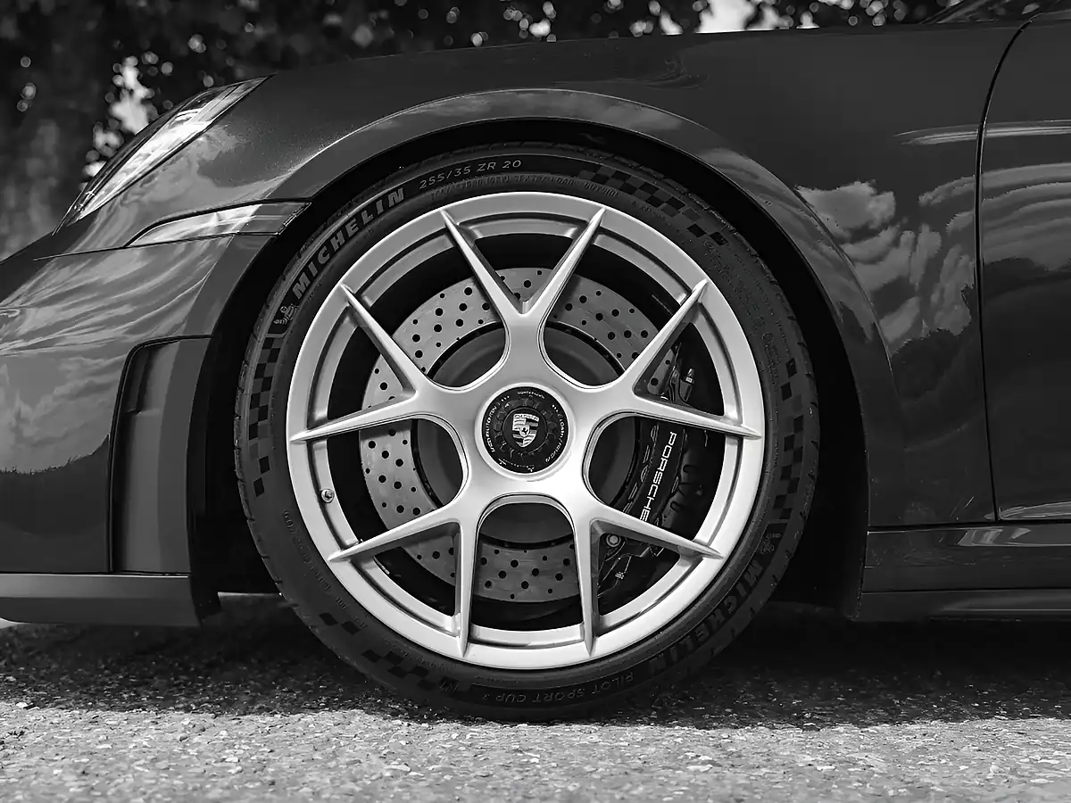 Used 2025 Porsche 911 GT3 Touring Jet Black - Interior and Exterior details 9