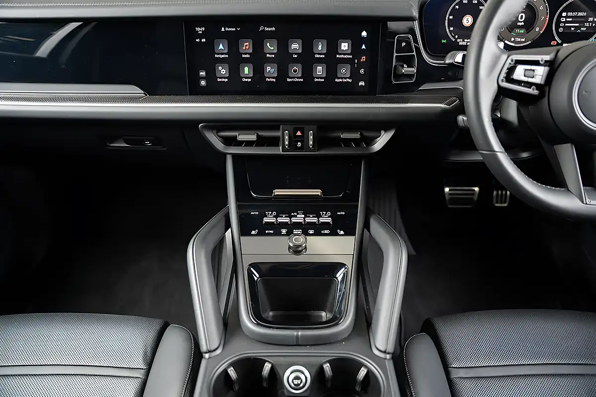 Used 2025 Porsche Cayenne Turbo Quarzite Grey - Interior and Exterior details 16