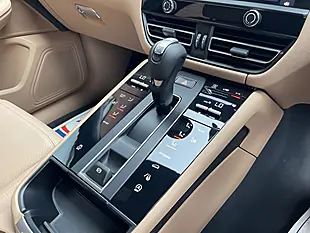 Used 2025 Porsche Macan Blue - Interior and Exterior details 11