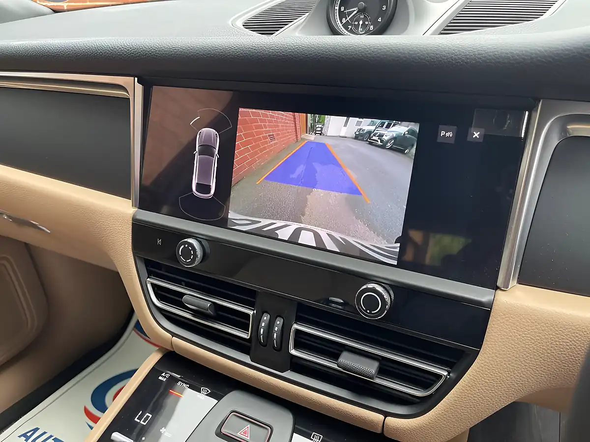 Used 2025 Porsche Macan Blue - Interior and Exterior details 13