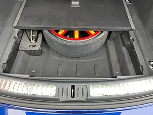 Used 2025 Porsche Macan Blue - Interior and Exterior details 19