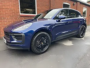 Used 2025 Porsche Macan Blue - Interior and Exterior details 8