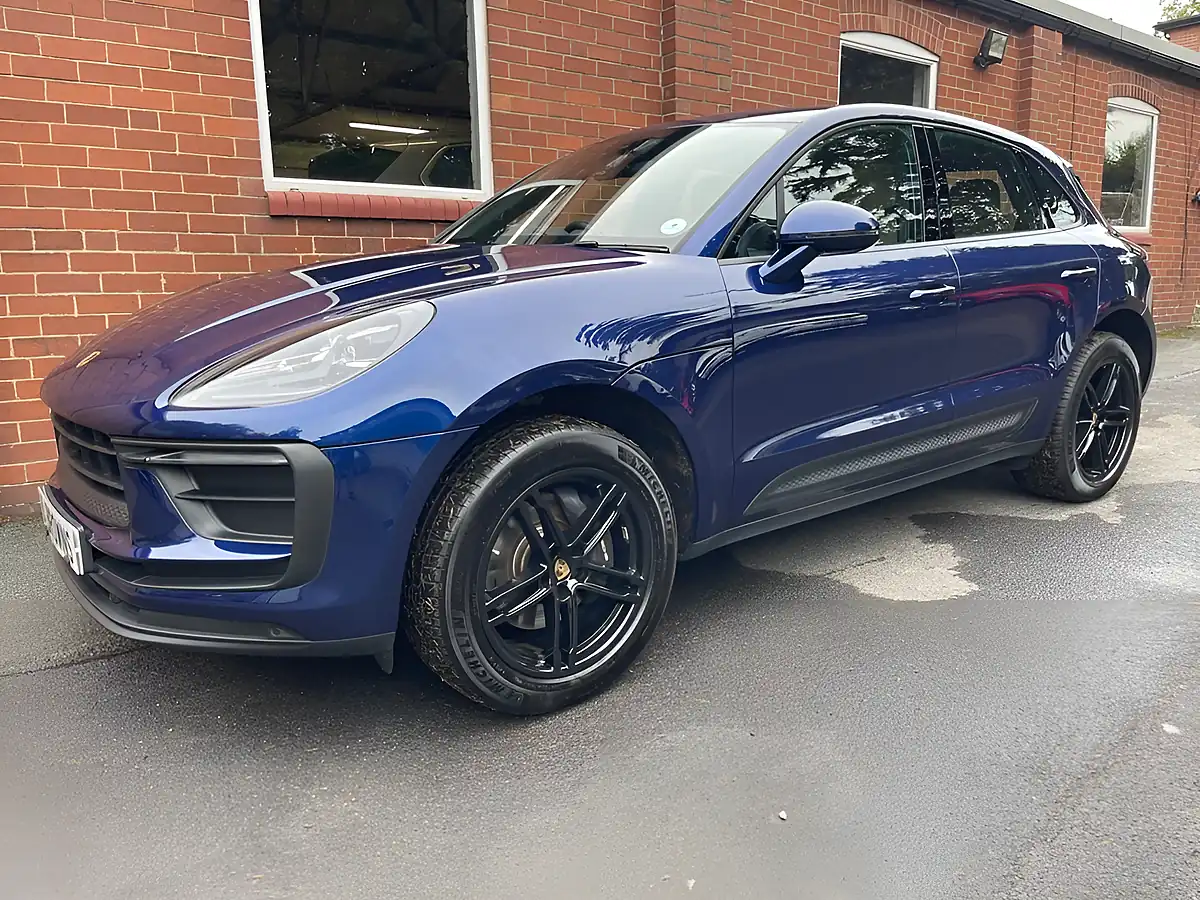 Used 2025 Porsche Macan Blue - Interior and Exterior details 8