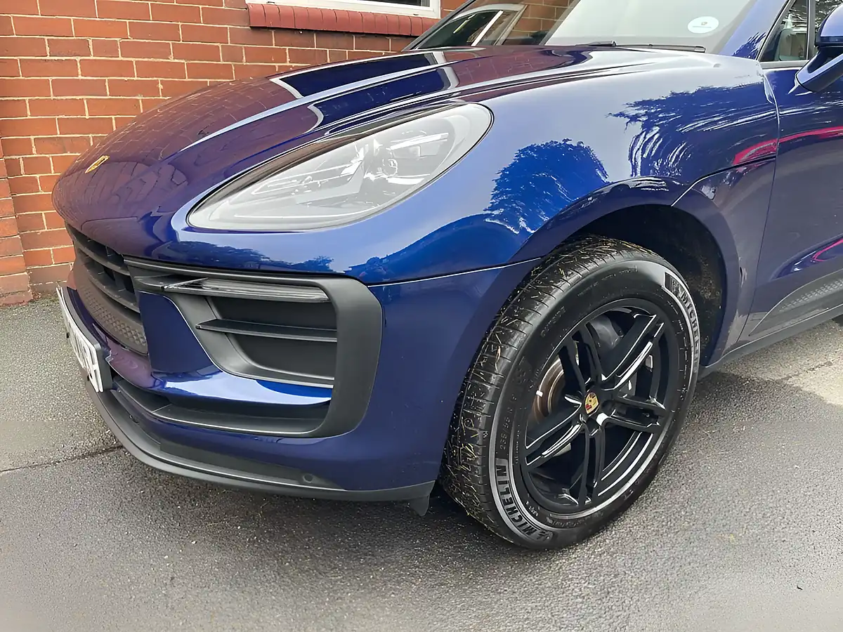 Used 2025 Porsche Macan Blue - Interior and Exterior details 9