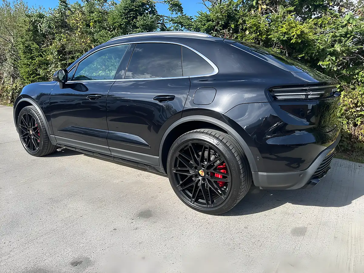 Used 2025 Porsche Macan - Interior and Exterior details 4