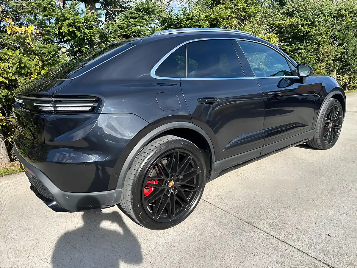 Used 2025 Porsche Macan - Interior and Exterior details 6
