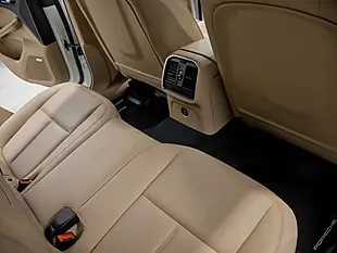 Used 2025 Porsche Macan Macan White - Interior and Exterior details 13