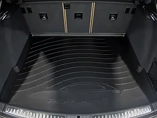 Used 2025 Porsche Macan Macan White - Interior and Exterior details 18