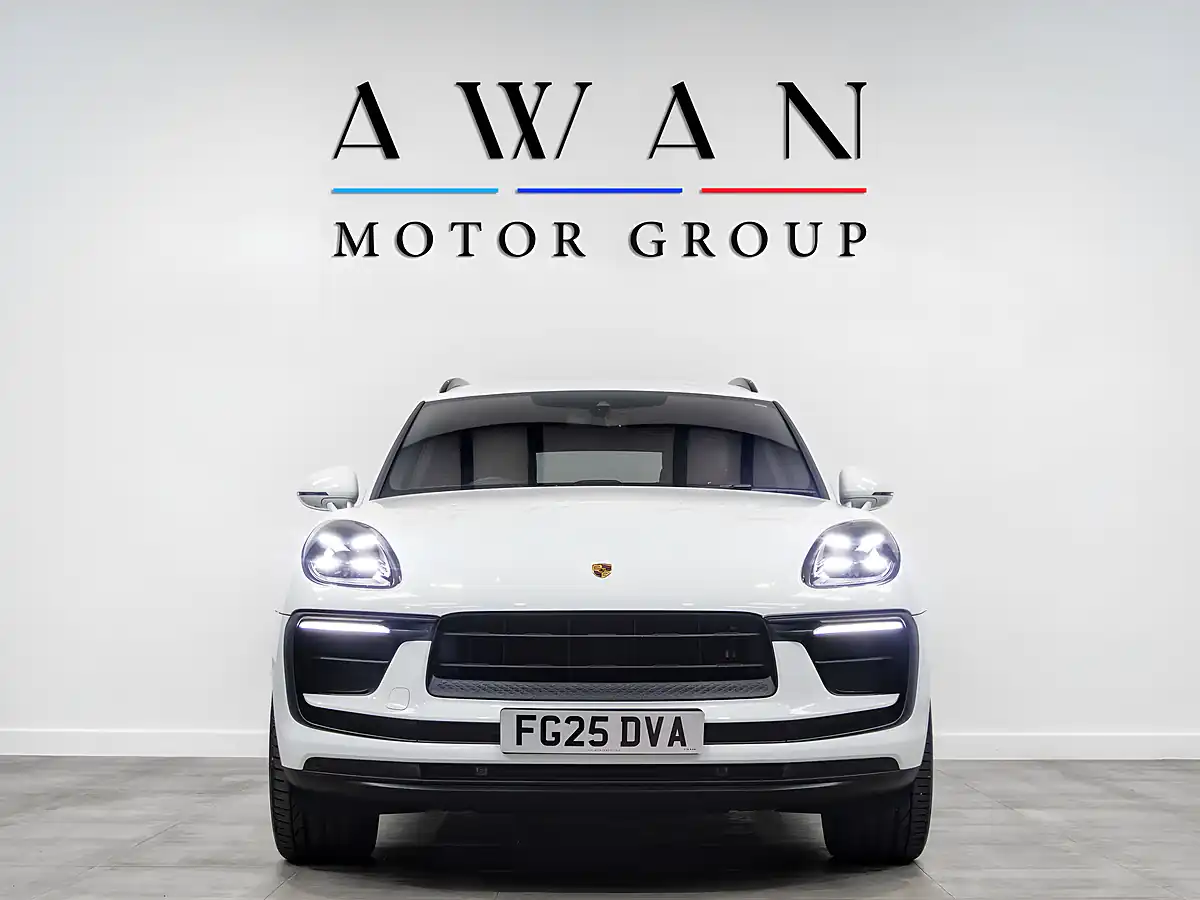 Used 2025 Porsche Macan Macan White - Interior and Exterior details 20