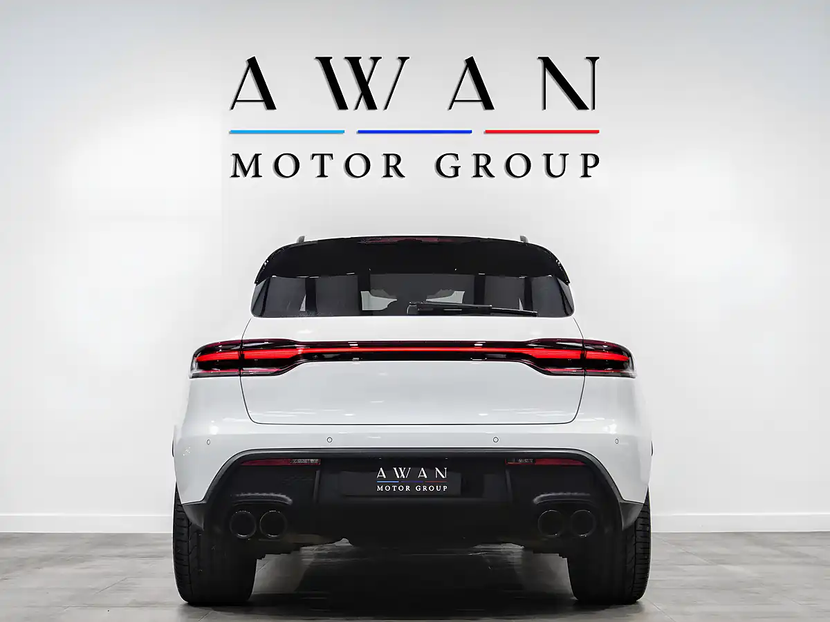 Used 2025 Porsche Macan Macan White - Interior and Exterior details 6