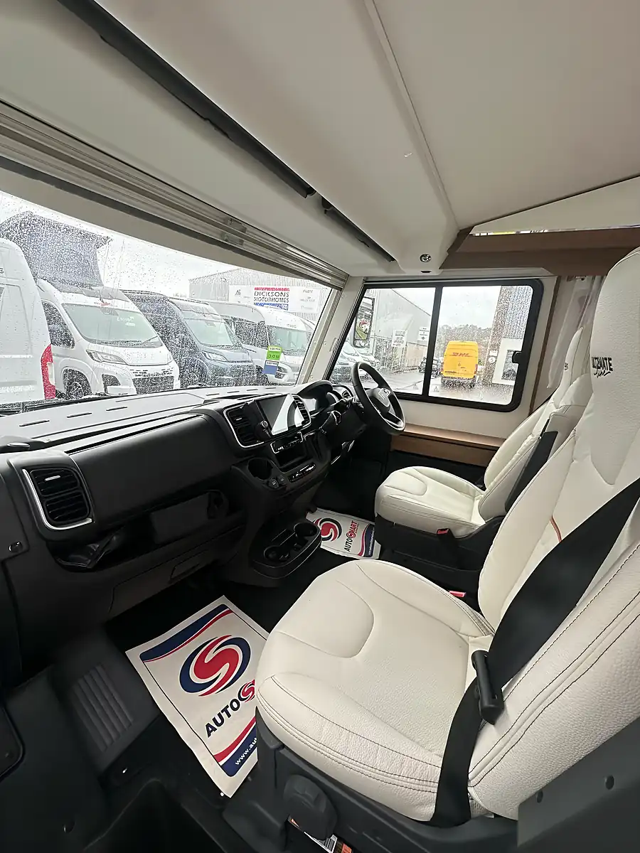 Used 2025 Rapido a-Class 8096DF Ultimate Line - Interior and Exterior details 11